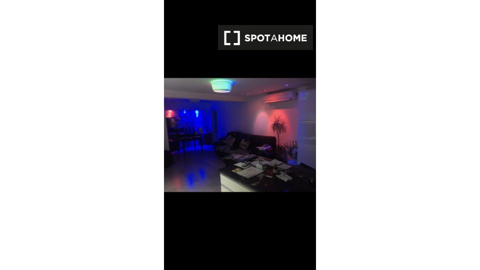 Double room Madrid, 3 beds, 90m² — photo 12