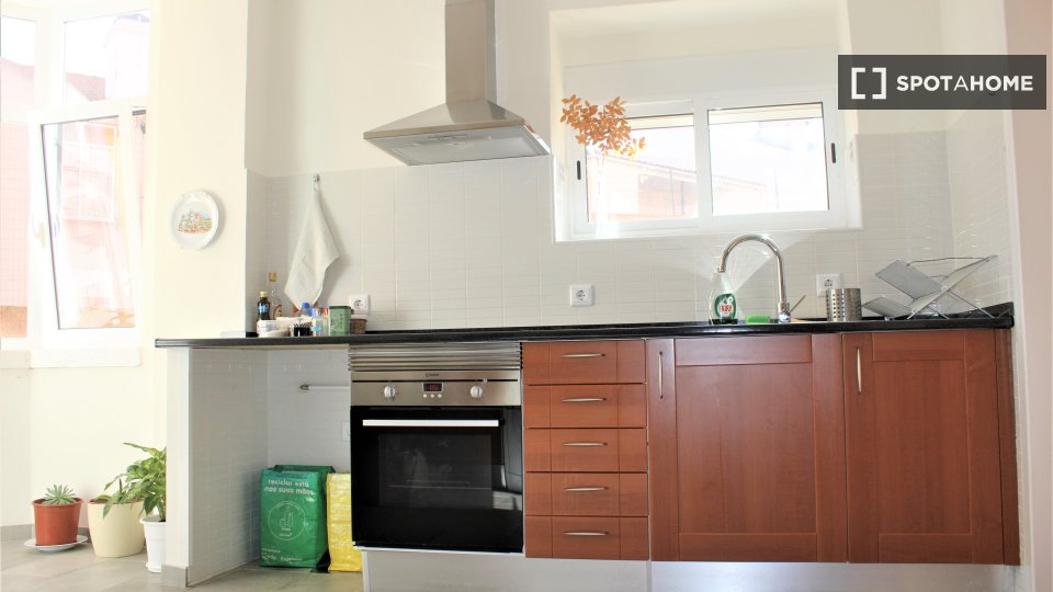 Apartment Lisbon, 2 beds — photo 11