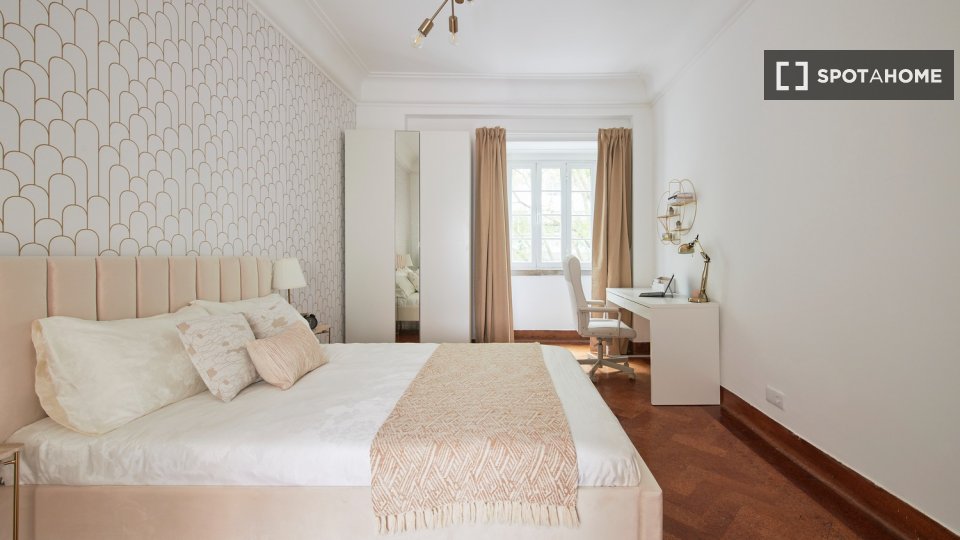 Double room Lisbon, 6 beds — photo 5