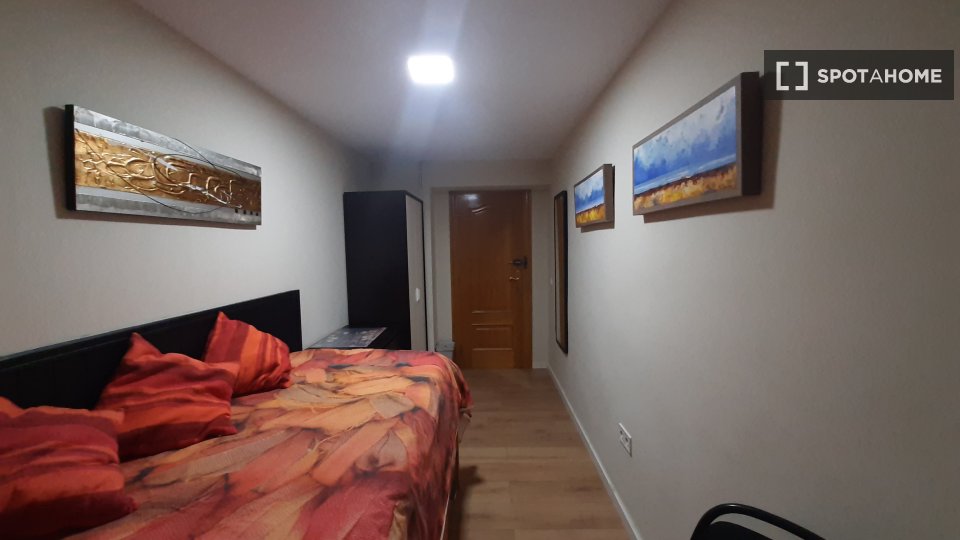 Double room Valencia, 5 beds, 110m² — photo 46