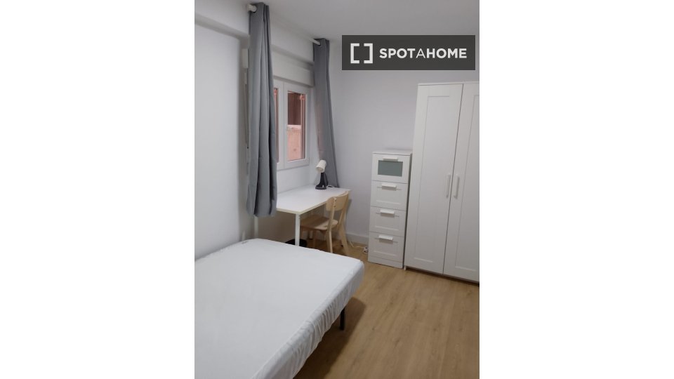 Habitación en piso compartido en Alicante (Alacant)