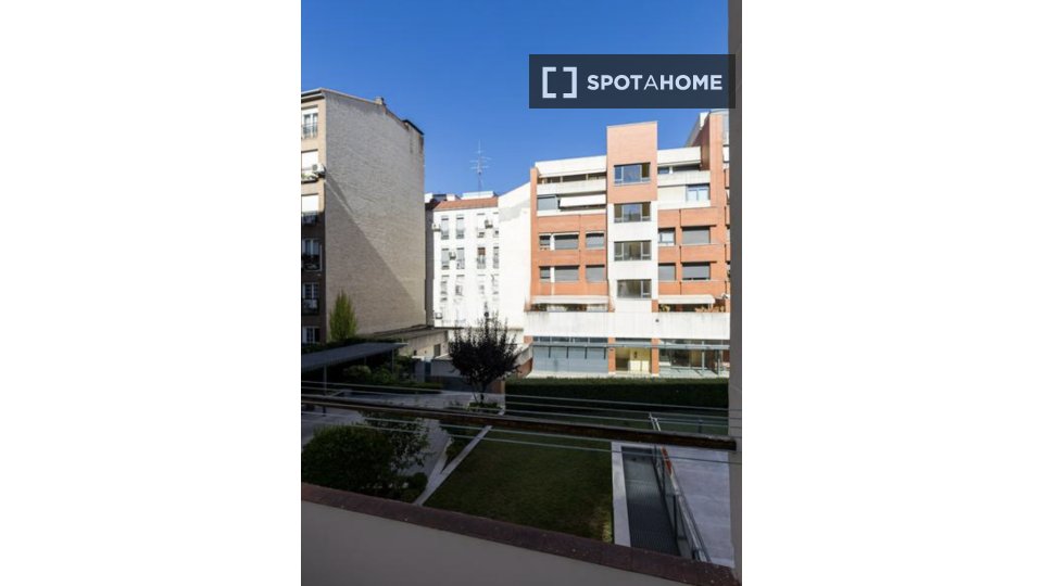 Apartment Madrid, 1 bed, 59m² — photo 3