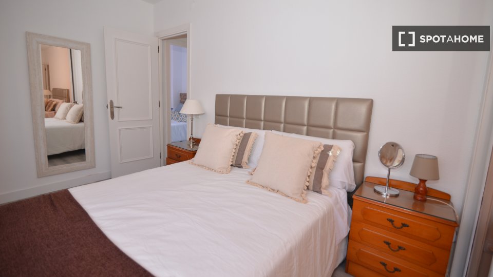 Double room Santander, 3 beds — photo 3