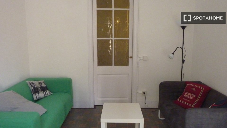 Double room Barcelona, 5 beds, 100m² — photo 14