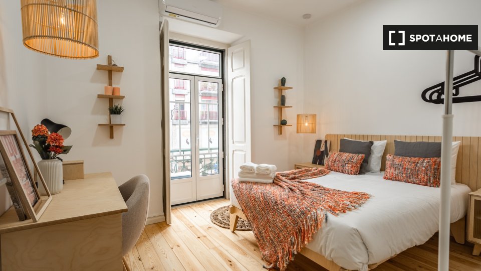 Apartment Lisbon, 2 beds, 75m² — photo 9