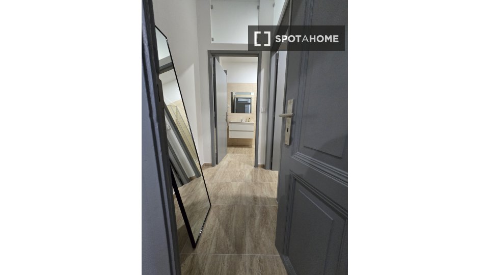 Apartment Coimbra, 4 beds, 160m² — photo 8