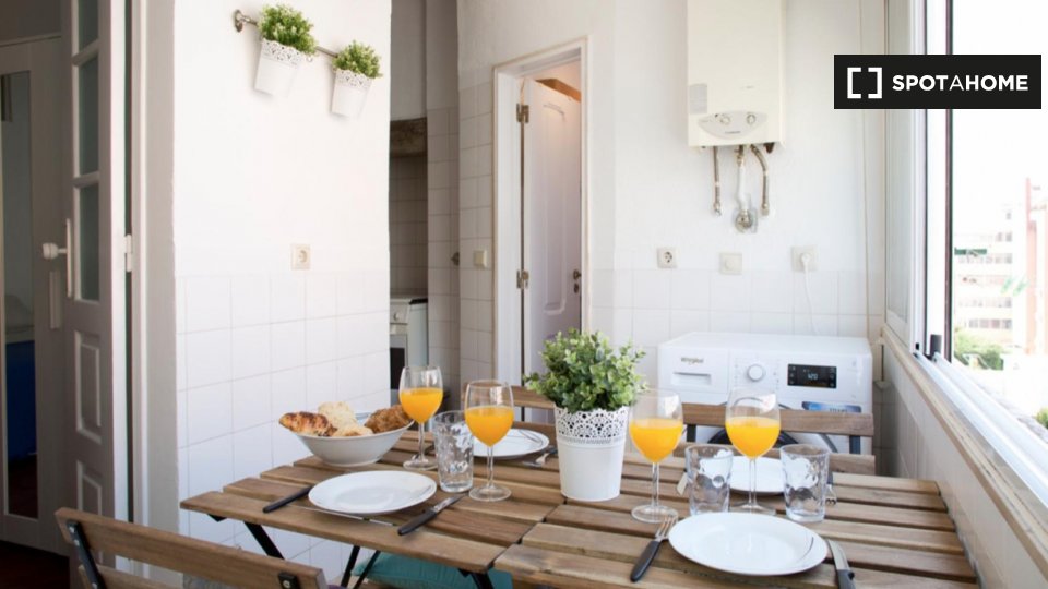 Double room Lisbon, 4 beds — photo 6