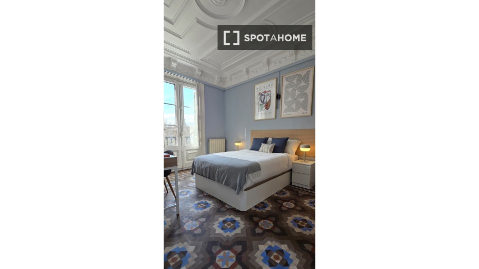 Double room Barcelona, 10 beds, 210m² — photo 4