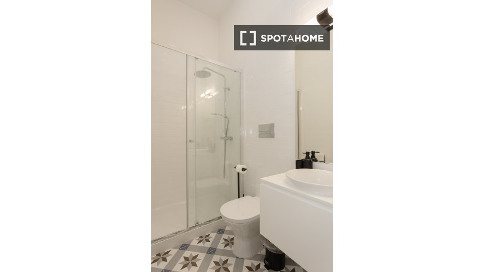 Apartment Porto, 2 beds, 170m² — photo 17