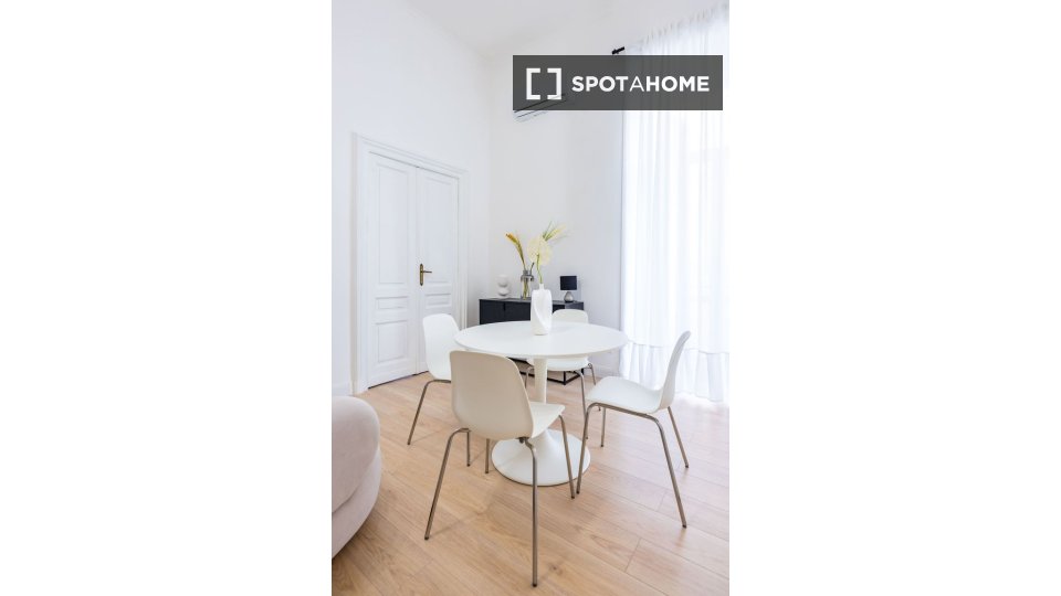 Apartment Naples, 1 bed, 57m² — photo 17