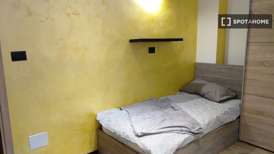 Double room Turin, 3 beds, 90m² — photo 2