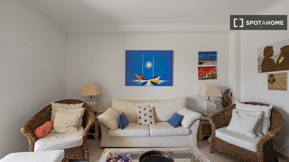 Apartment Lisbon, 2 beds, 75m² — photo 16