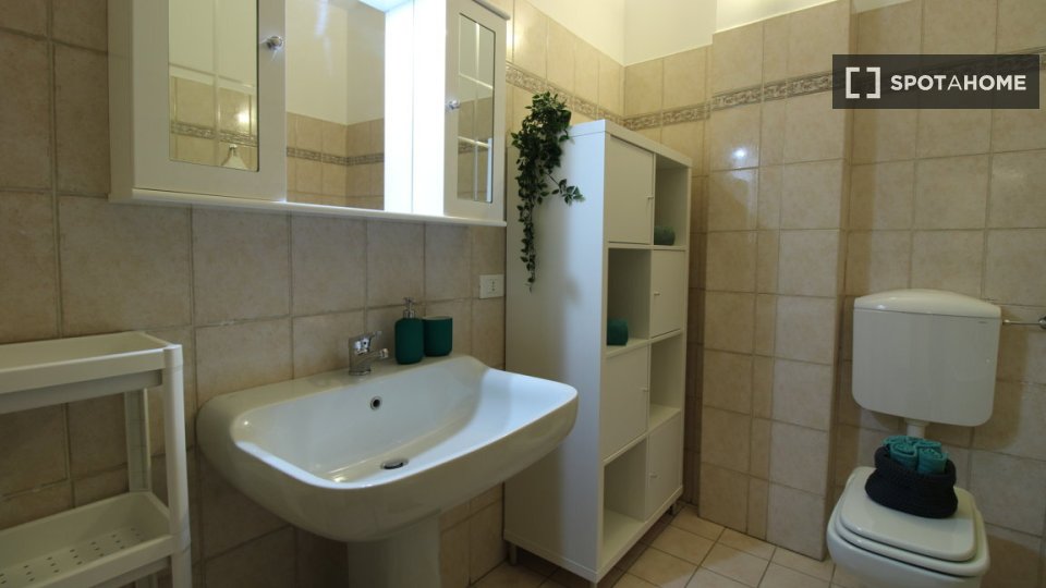 Double room Brescia, 5 beds — photo 19