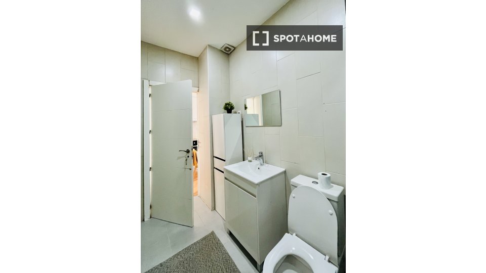 Apartment Porto, 2 beds, 74m² — photo 13