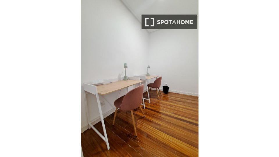 Double room Madrid, 14 beds, 200m² — photo 5