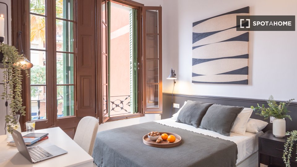 Camera in appartamento con 15 camere da letto, Camp d'en Grassot i Gracia Nova - en Barcelona