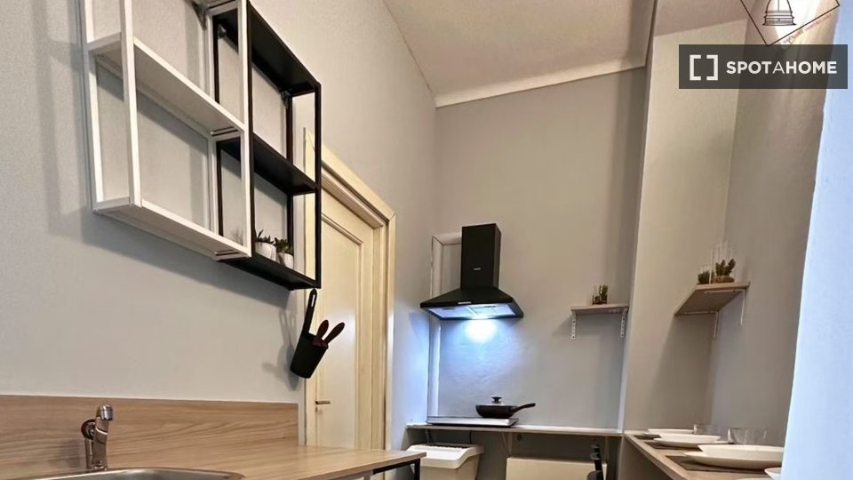 Double room Turin, 2 beds — photo 7