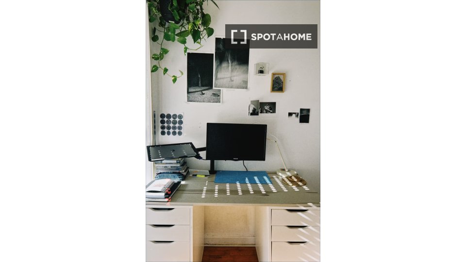 Double room Lisbon, 2 beds — photo 13
