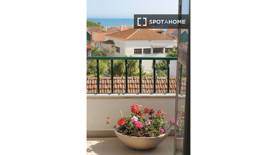 Apartment Lisbon, 2 beds, 95m² — photo 53