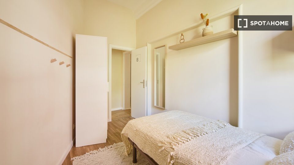Double room Lisbon, 11 beds — photo 7