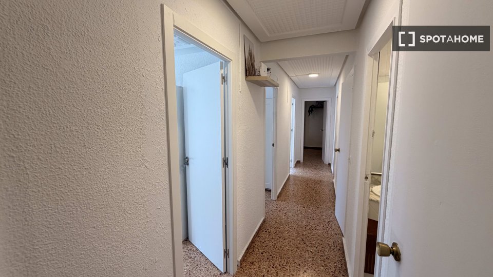 Double room Valencia, 5 beds — photo 16