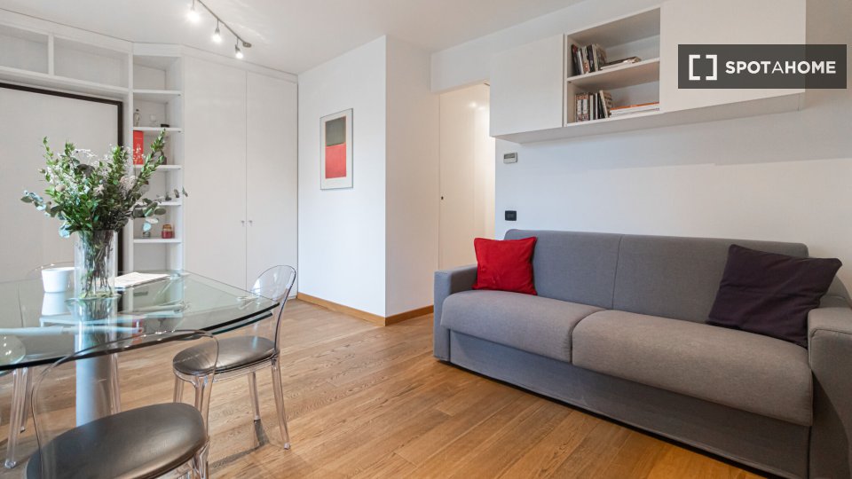 Apartment Milan, 1 bed, 60m² — photo 1