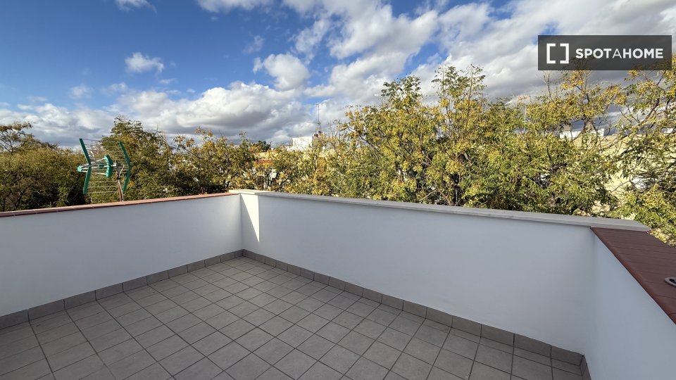 Double room Seville, 2 beds, 98m² — photo 13