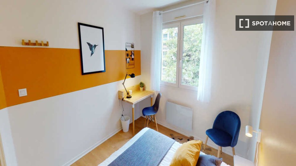 Double room Lyon, 3 beds, 70m² — photo 1