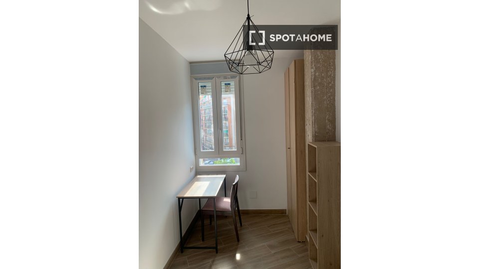 Apartment Valencia, 4 beds, 100m² — photo 11