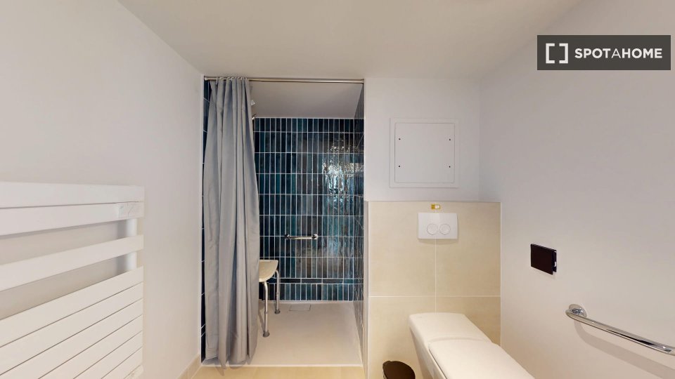 Double room Paris, 12 beds — photo 12
