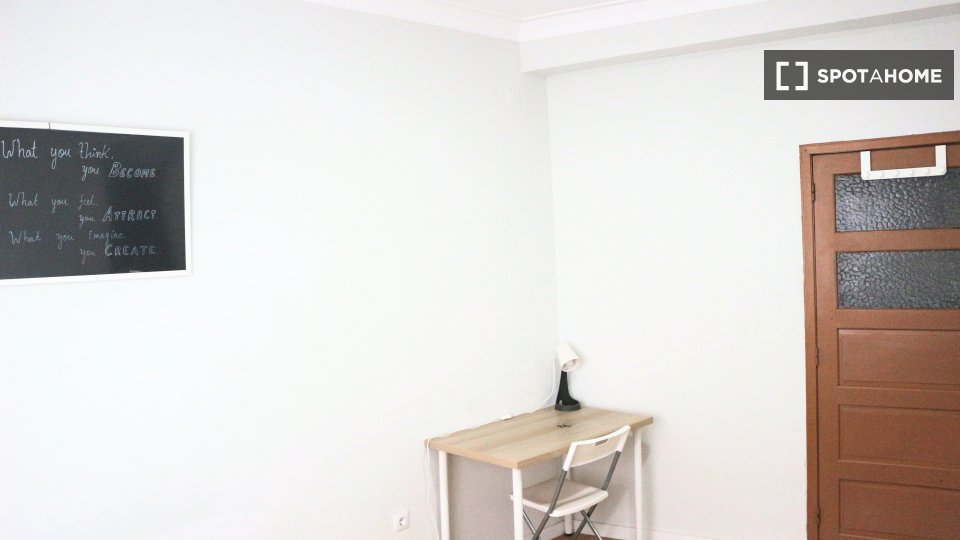 Double room Porto, 6 beds, 300m² — photo 4