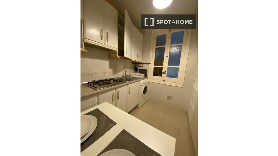 Double room Madrid, 4 beds — photo 13
