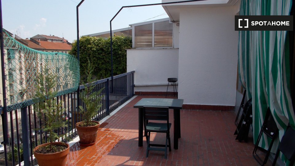 Double room Turin, 5 beds — photo 1