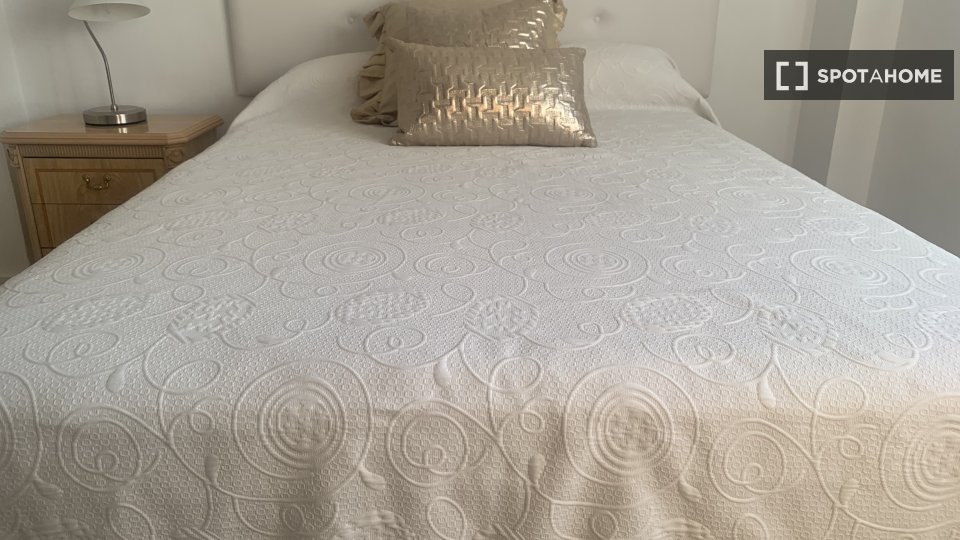 Double room Malaga, 4 beds — photo 15