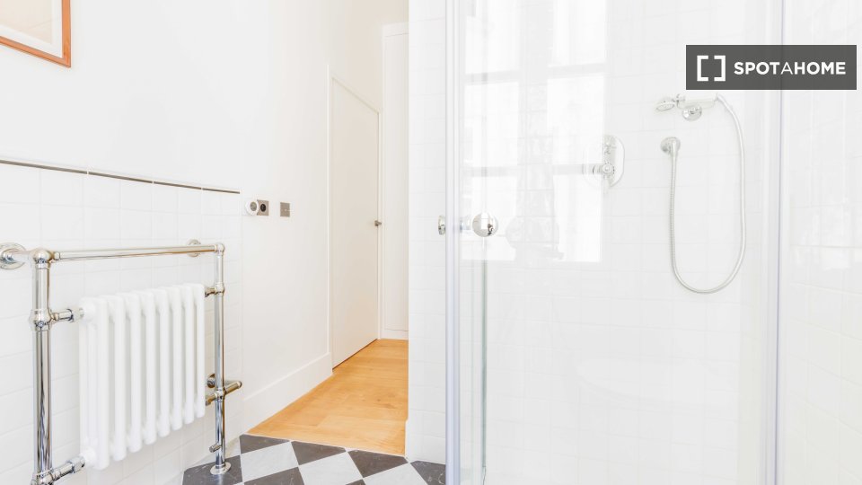 Apartment Paris, 2 beds, 99m² — photo 10
