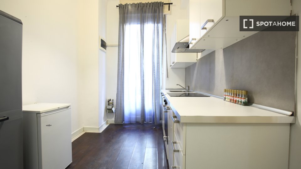 Double room Milan, 7 beds, 178m² — photo 7