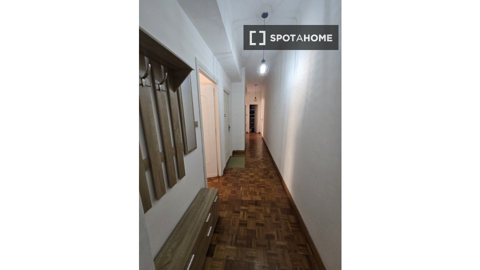 Double room Rome, 1 bed, 90m² — photo 2