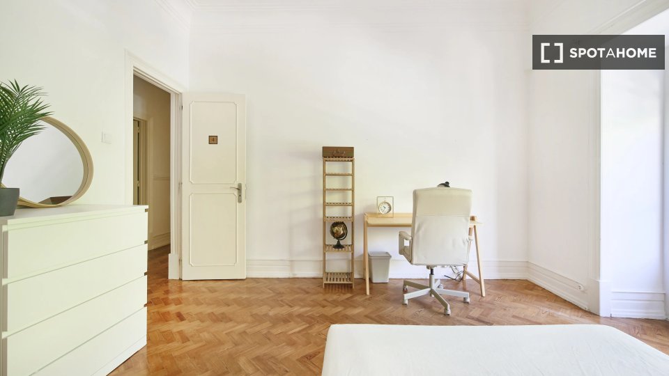 Double room Lisbon, 10 beds — photo 3