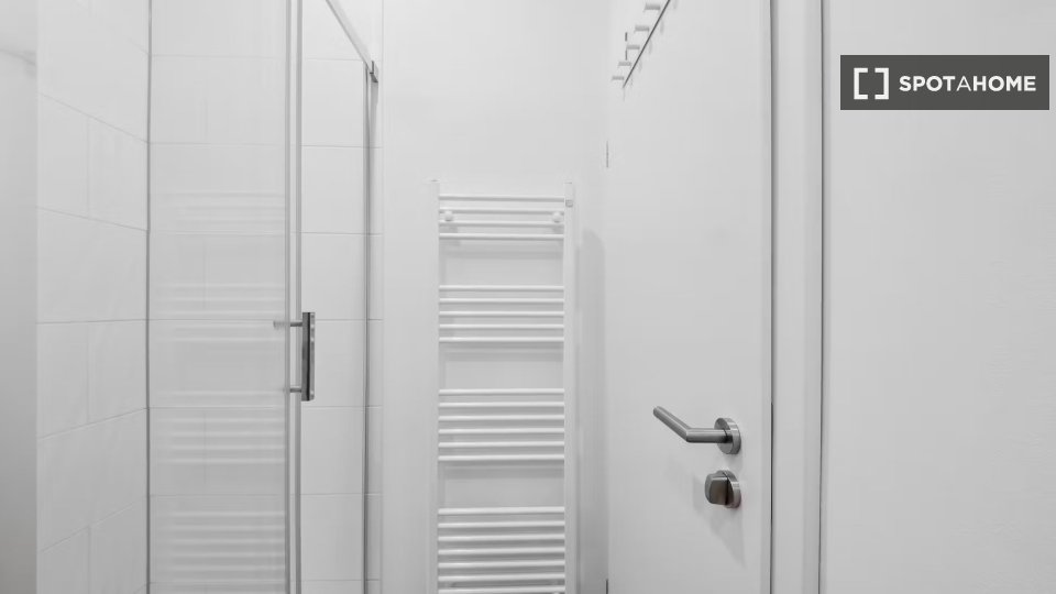 Double room Hamburg, 3 beds — photo 8
