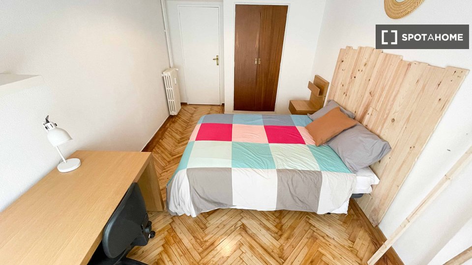 Double room Madrid, 7 beds — photo 9