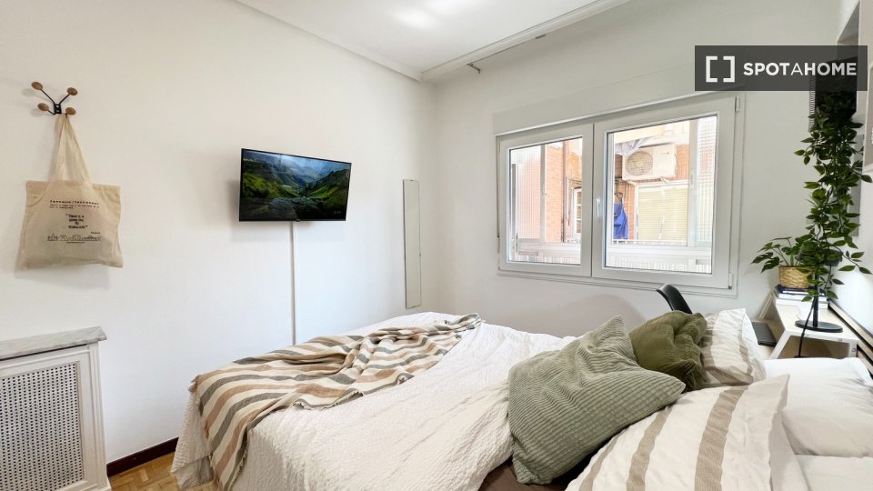 Double room Madrid, 6 beds — photo 6