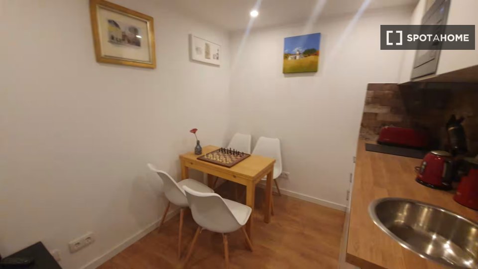 Apartment Lisbon, 2 beds — photo 13