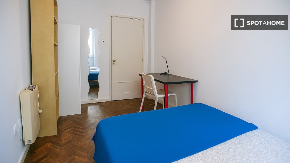 Double room Lisbon, 7 beds — photo 34