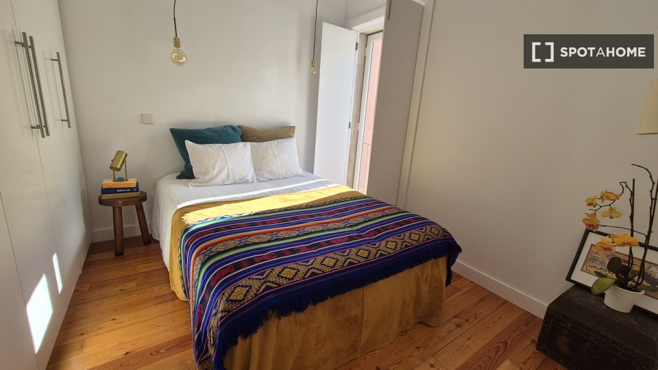 Apartment mono Lisbon, 61m² — photo 2