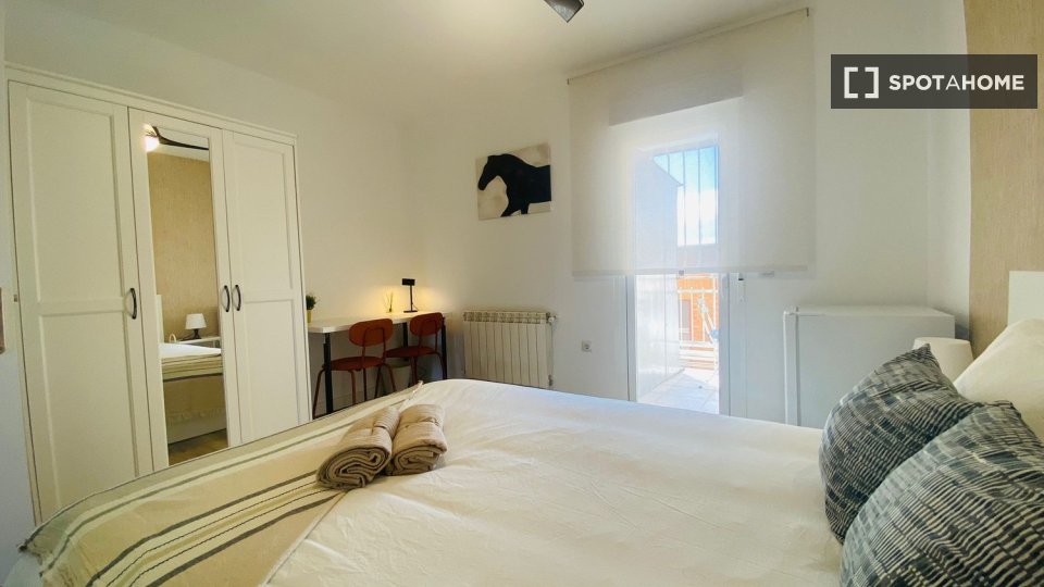 Double room Madrid, 4 beds — photo 19