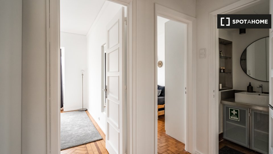 Apartment Lisbon, 2 beds — photo 18