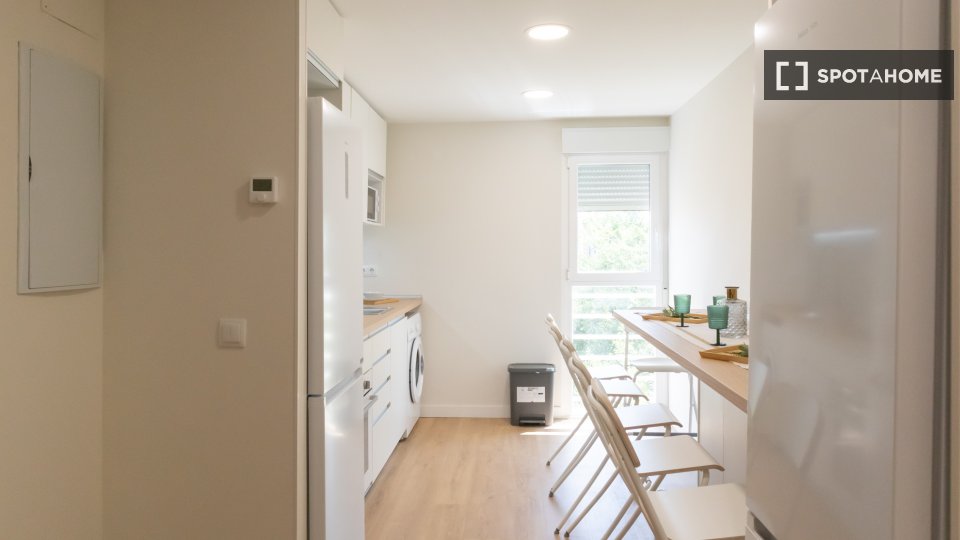 Double room Madrid, 6 beds, 200m² — photo 16