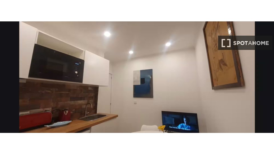 Apartment Lisbon, 3 beds — photo 17