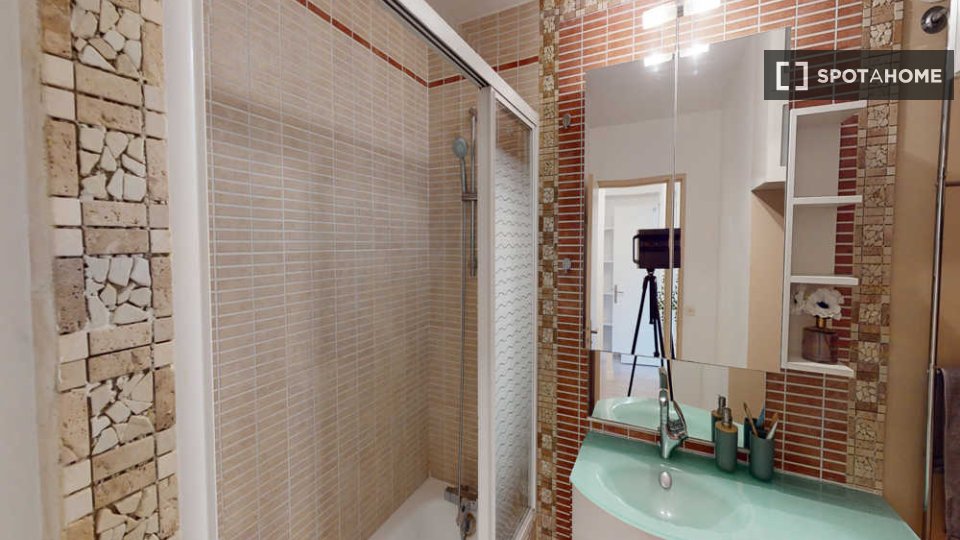 Double room Paris, 4 beds, 90m² — photo 8