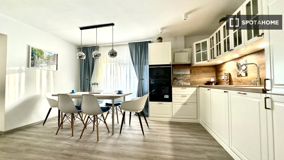 Double room Ljubljana, 3 beds, 90m² — photo 1